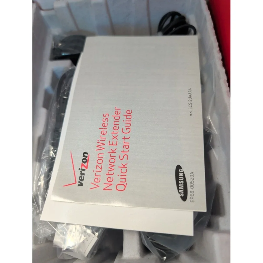 Samsung Network Extender SCS-2U01 / Verizon Signal Booster in NIB